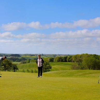 Golfspillere på golfbanen i Birkemose Golf Kolding